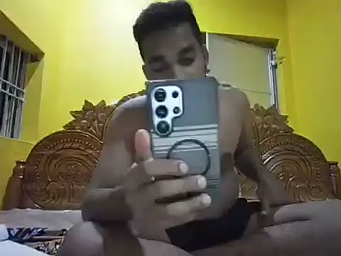 Desihotboy990 Show in webcam
