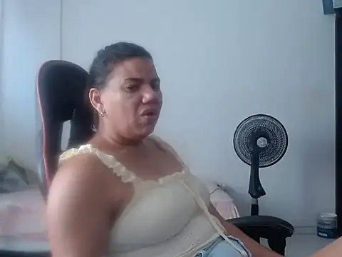 Adriana_0312 Live XXX-Chat