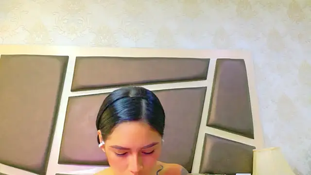 Онлайн чат XXX NicoleEsposito