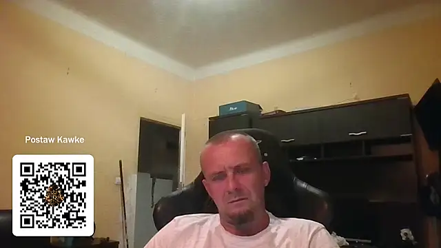Show modela MrWhitePL na web-kameri