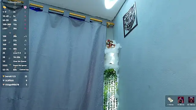 TheBatMansion Show in webcam