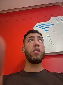 Show modela liam_bronw na web-kameri