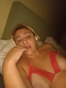 Chat +18 de Manuzinha2209 ao vivo