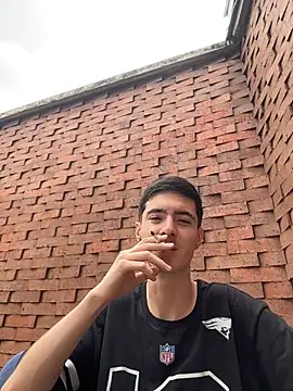 Maison_Laurent_x Pertunjukan Webcam
