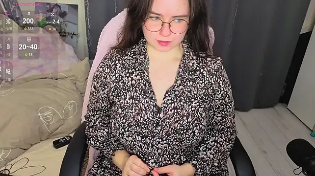 دردشة Kitty-Katty الجنسية المباشرة