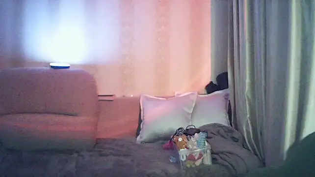 MoodieMira Chat XXX live