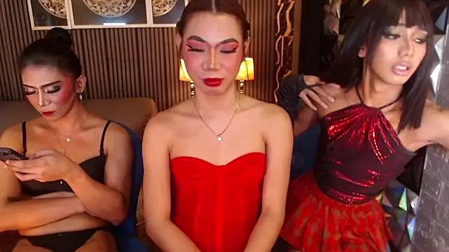 Онлайн чат XXX AudreyMilesTrans