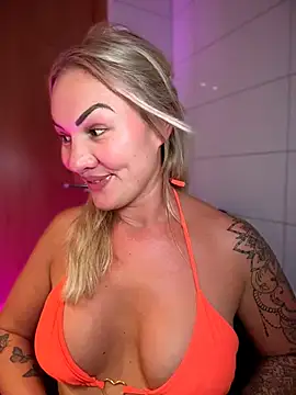 دردشة NastyMilf_ الجنسية المباشرة