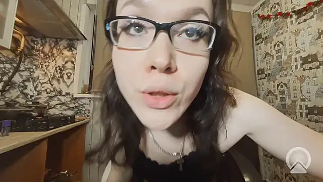 Show modela RachelSav na web-kameri