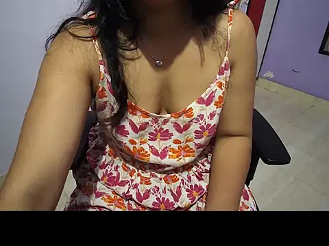 BabyNaina's Live XXX Chat