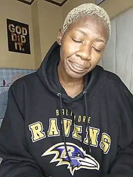 SquirtQueen16's Live XXX Chat