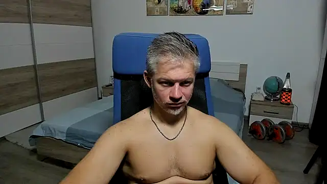 RobbyShawz élő XXX-chatje