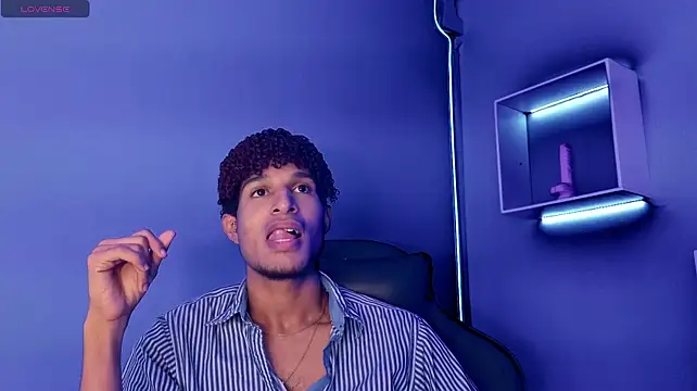 Alex_Bloom Pertunjukan Webcam
