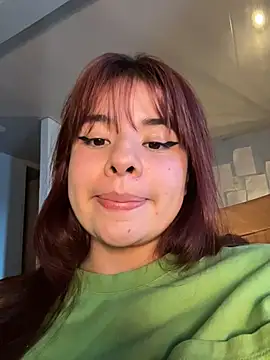 Canneela XXX чат на живо