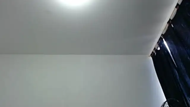nicolle_milf1978 XXX чат на живо
