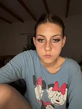 Luna1114 webkamerás műsora