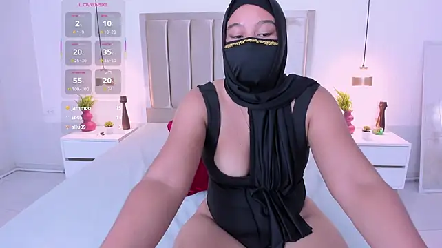Yasmin_Noire élő XXX-chatje