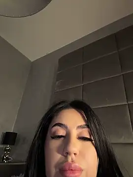 Andrestarr's Live XXX Chat