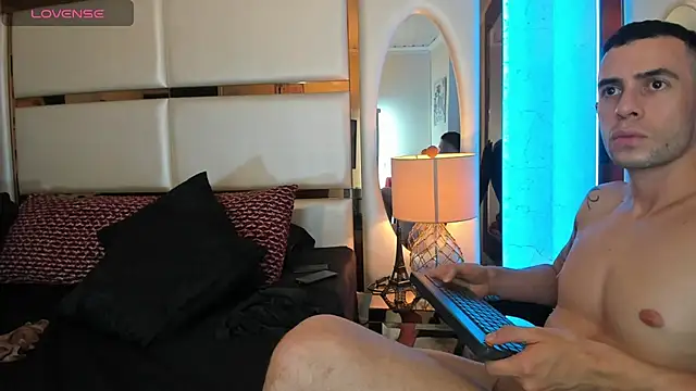 Raziel_Duskbane Chat XXX live