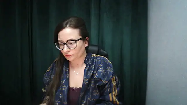 NoraMilf's Live XXX Chat