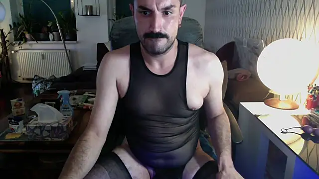 tomz0819 Obrolan Langsung XXX
