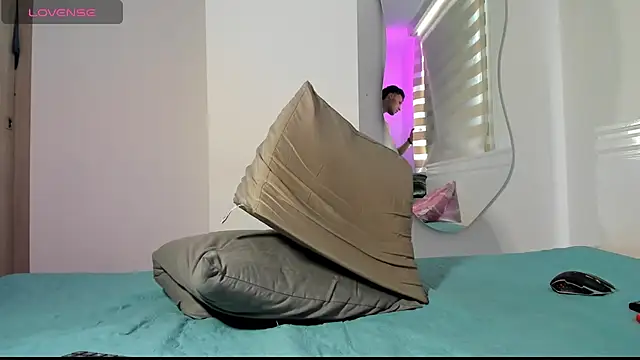 Tyler_axel: απευθείας συνομιλία ΧΧΧ