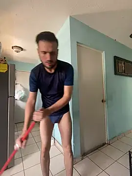 Alexitho25 Adlı Modelin Canlı XXX Sohbeti