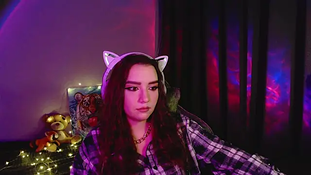 Chat +18 de Celia_Sensual_ ao vivo