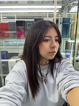 הופעת וובקאם של softdoll-_
