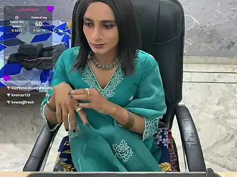 LuvLayla élő XXX-chatje