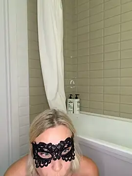 Czat XXX na żywo – Elle_Milfa
