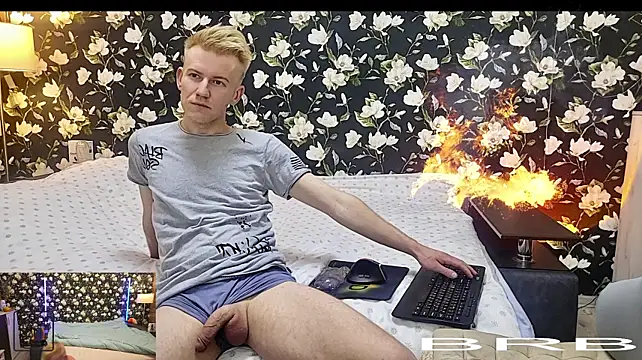 Vuittonn Live XXX chat