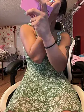 XXX chat uživo modela TranSexualJade95