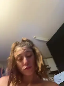 Extra7ordinary Adlı Modelin Canlı XXX Sohbeti