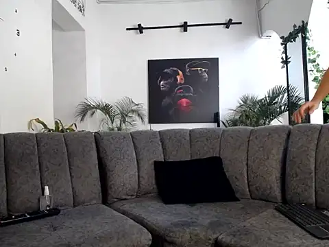damiancam1 Show in webcam