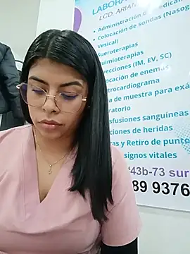 SOFIA-11_'s Live XXX Chat