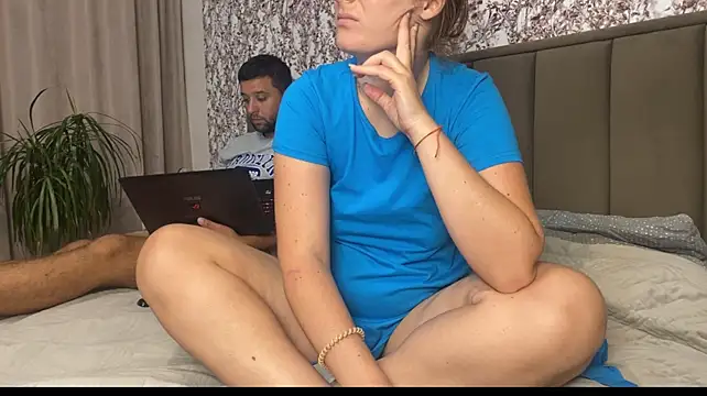 mariyafoxxx's Webcam Show