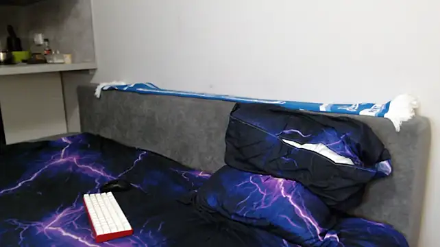 Student_Oliver webcam show