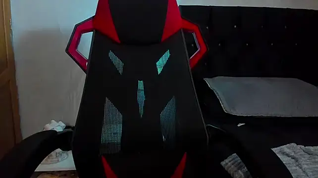 tyler_hank01 Show Webcam