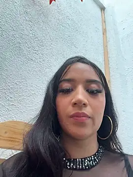 צ'אט XXX בשידור חי של EmmyEvans1