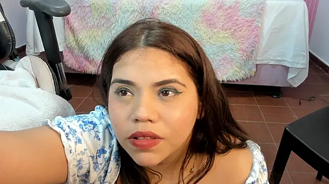 samy_19_'s Live XXX Chat