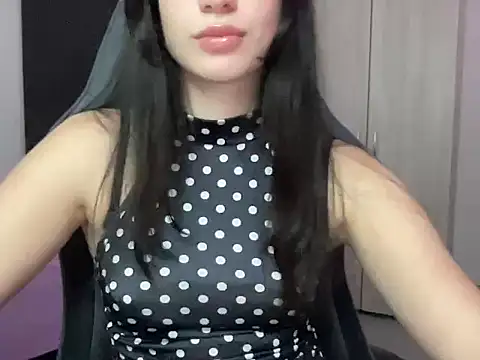Chat +18 de Toviraa ao vivo