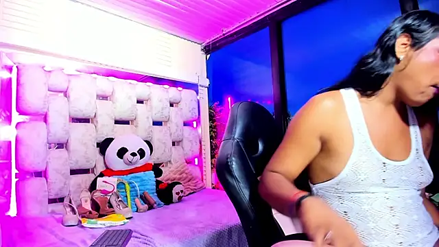 EmmyTorner live XXX chat