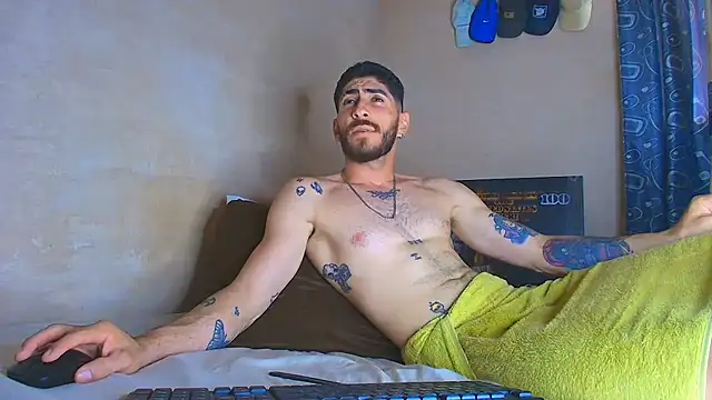 XXX chat uživo modela Thomass00