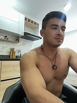 Chat +18 de Chris_Clarck ao vivo
