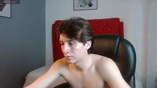 Marcoviolet Live XXX-Chat