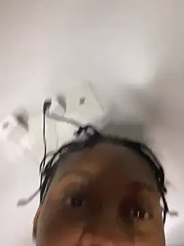 Chat +18 de chief-model ao vivo