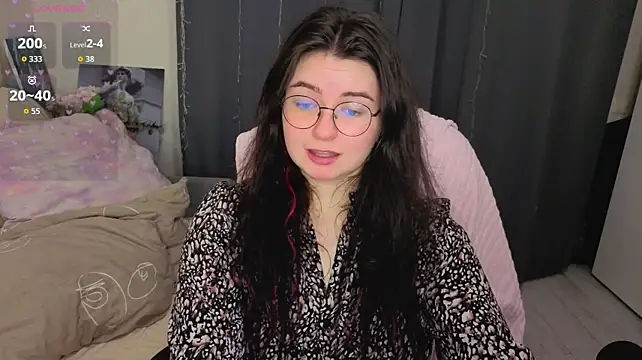 Chat +18 de Kitty-Katty ao vivo