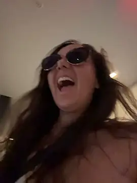 bellag825's Live XXX Chat