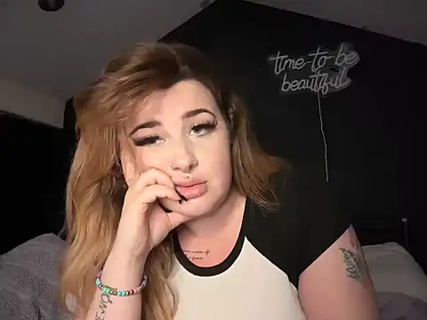 curvy_rosie69 Adlı Modelin Canlı XXX Sohbeti